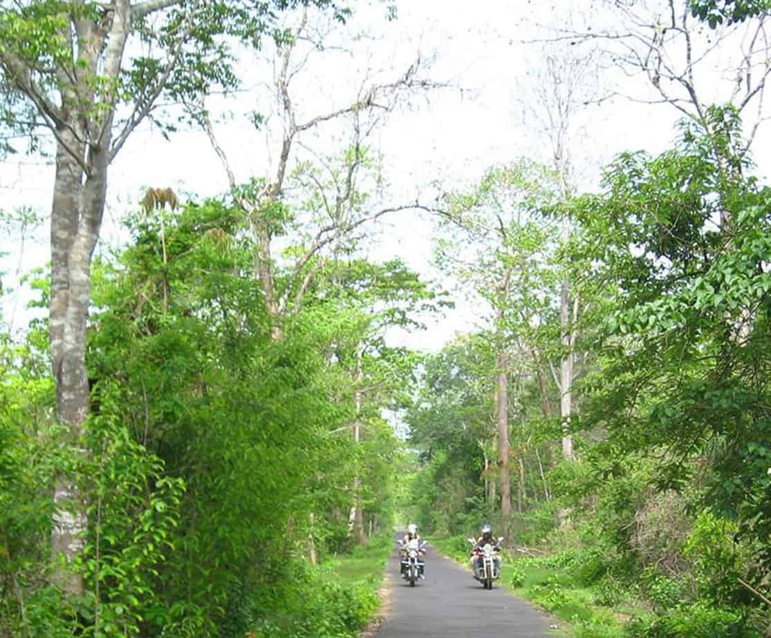 Day 2: Buon Me Thuot - Lak Lake (140 km - 4 hours riding)