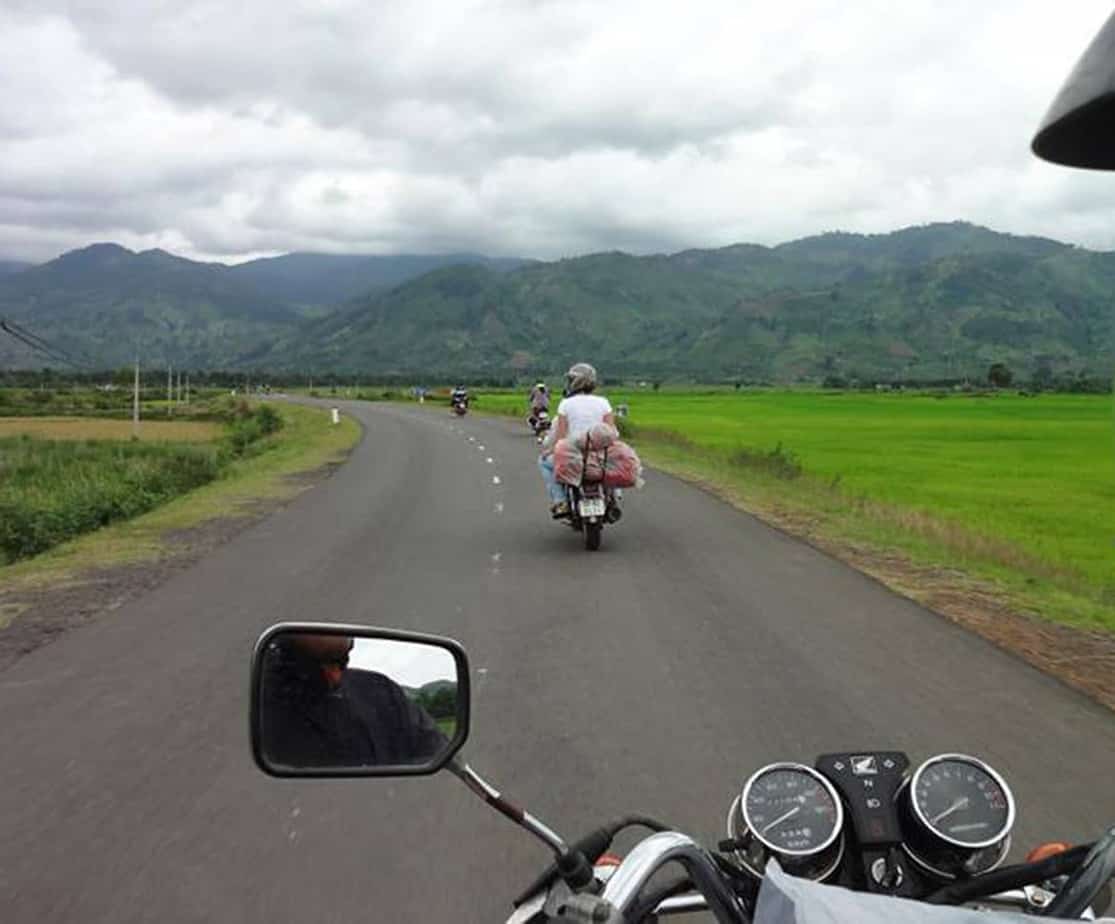 Day 2: Buon Me Thuot - Lak (140 km - 4 hours riding) 