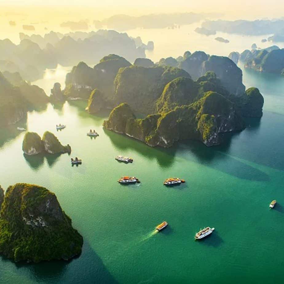 Ha Long Bay, Easy Riders Vietnam