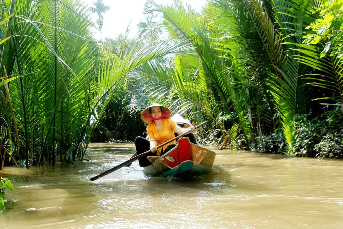 Rowing boat in Ben Tre, Easy Rider Vietnam Mekong Delta