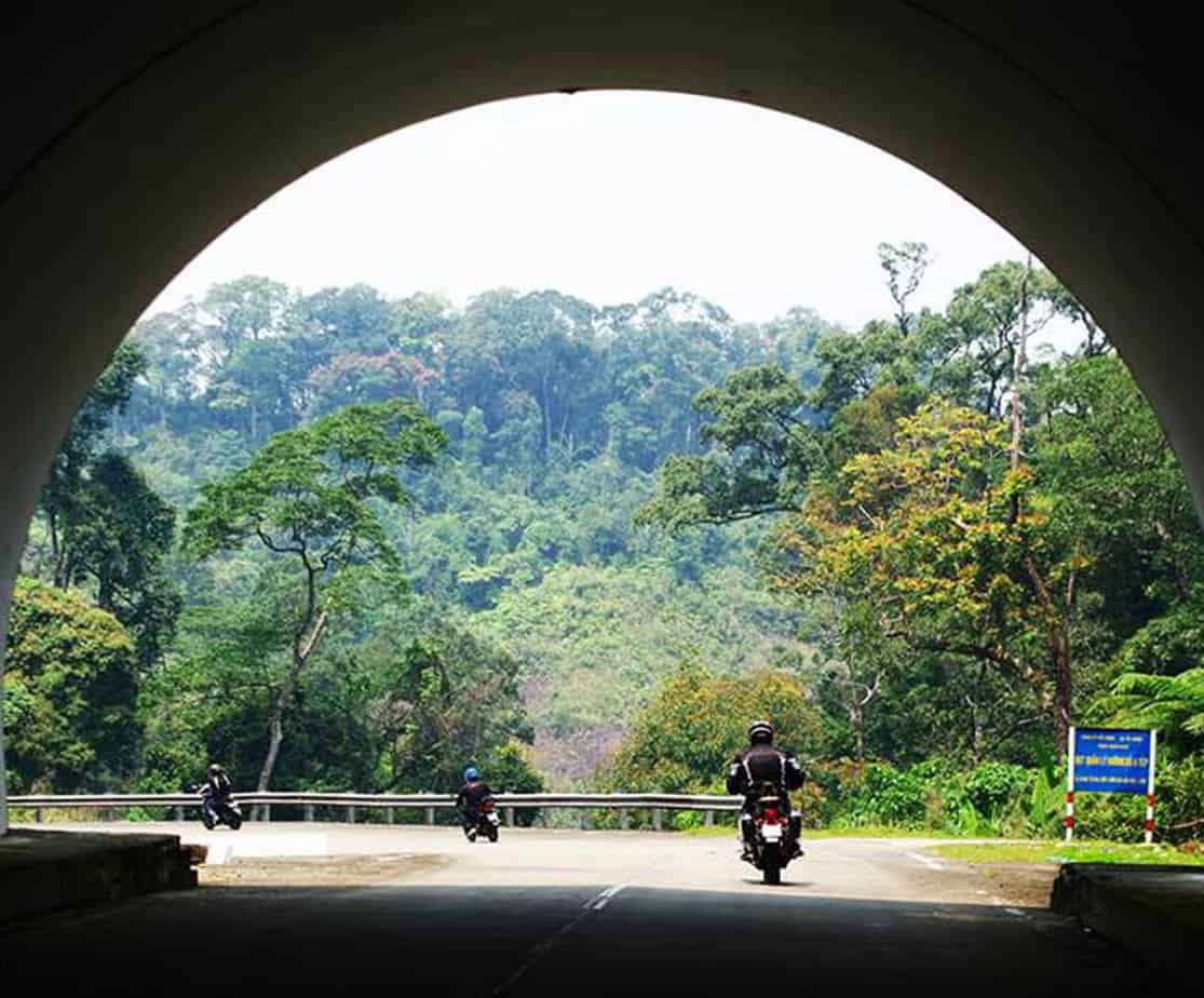 Day 2: P'rao to Hue (185 km - 6 hours riding)