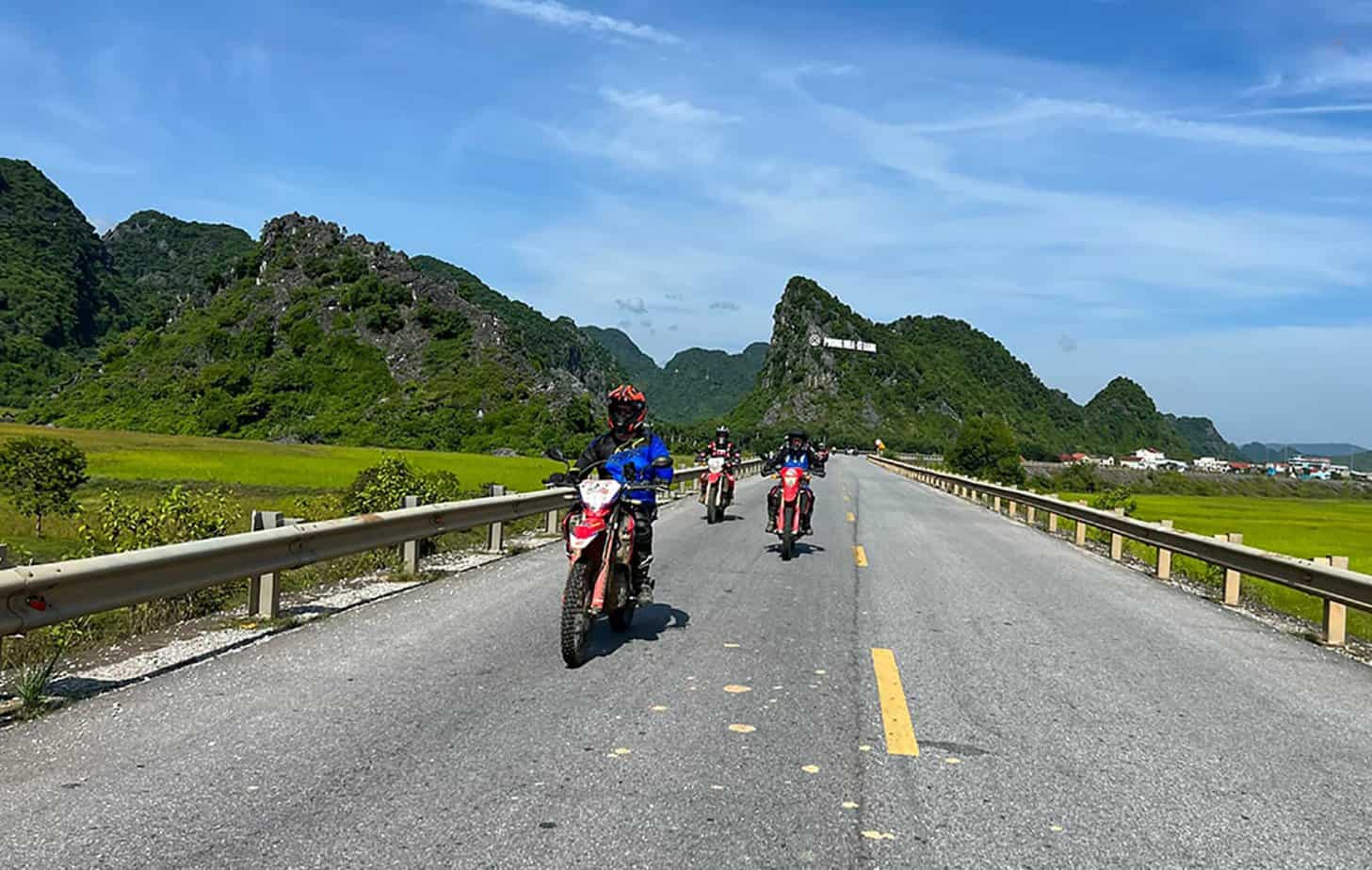 travelling vietnam on a motorbike