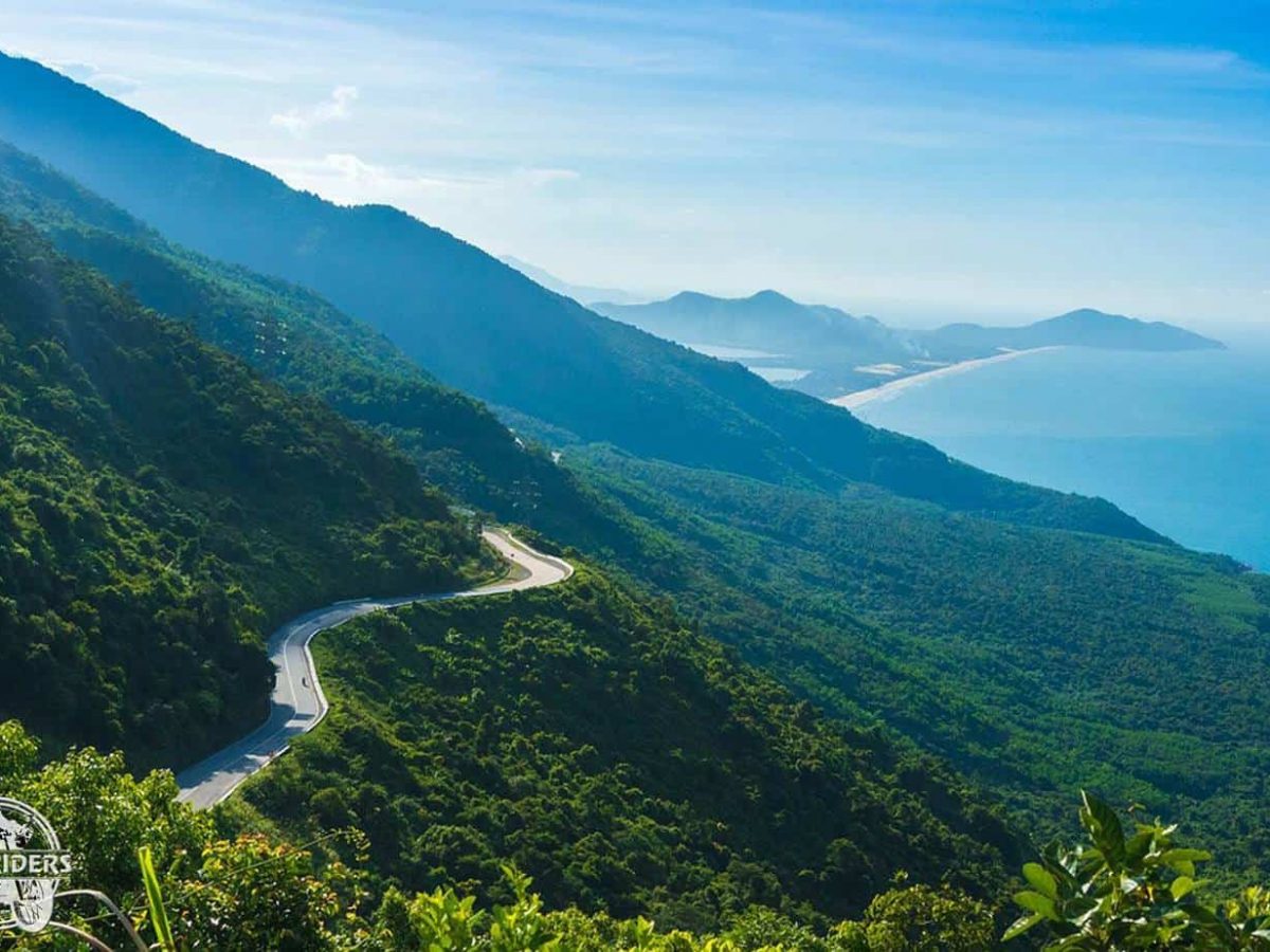 Mountain Passes in Vietnam - Hai Van Pass
