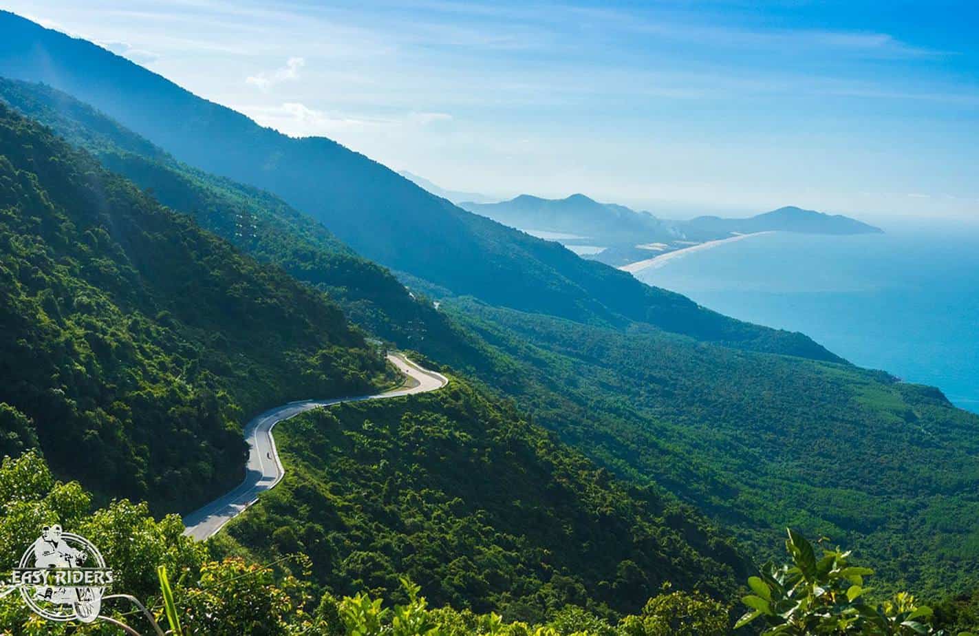 Best motorbike routes in Vietnam - Hai Van Pass