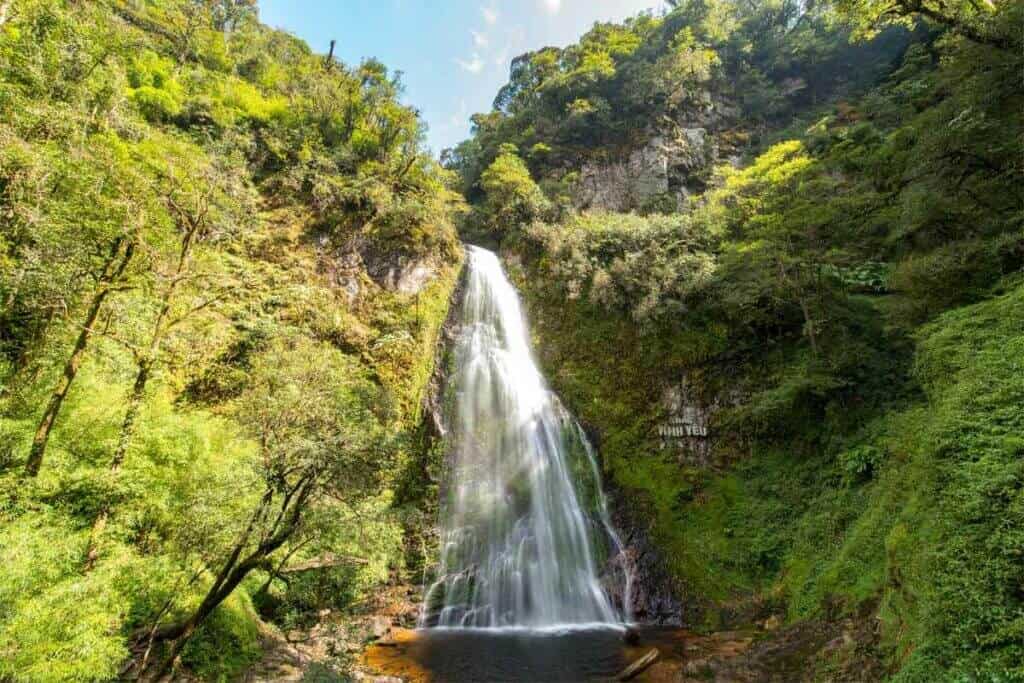 Top 12 beautiful waterfalls in Vietnam