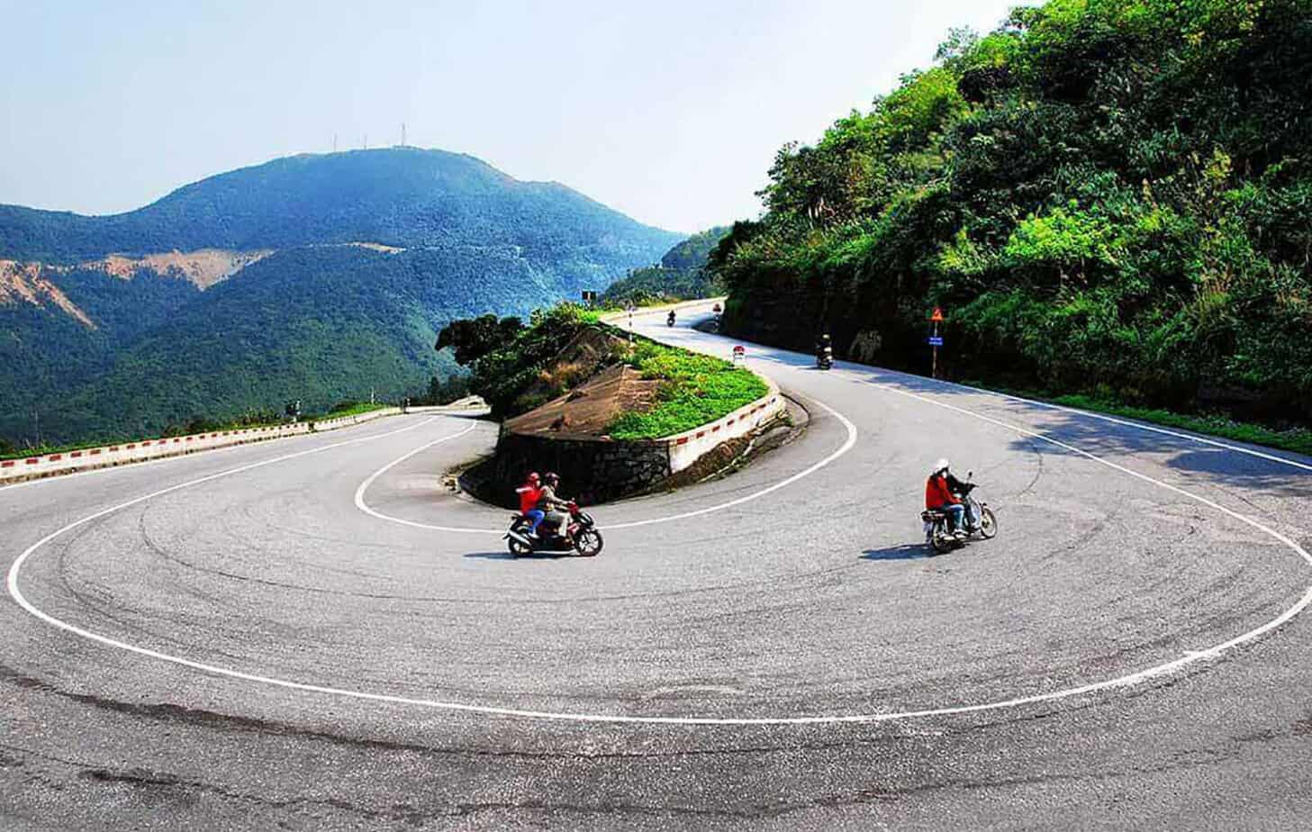 Hai Van Pass - A Journey through Vietnam's Scenic Coastal Route