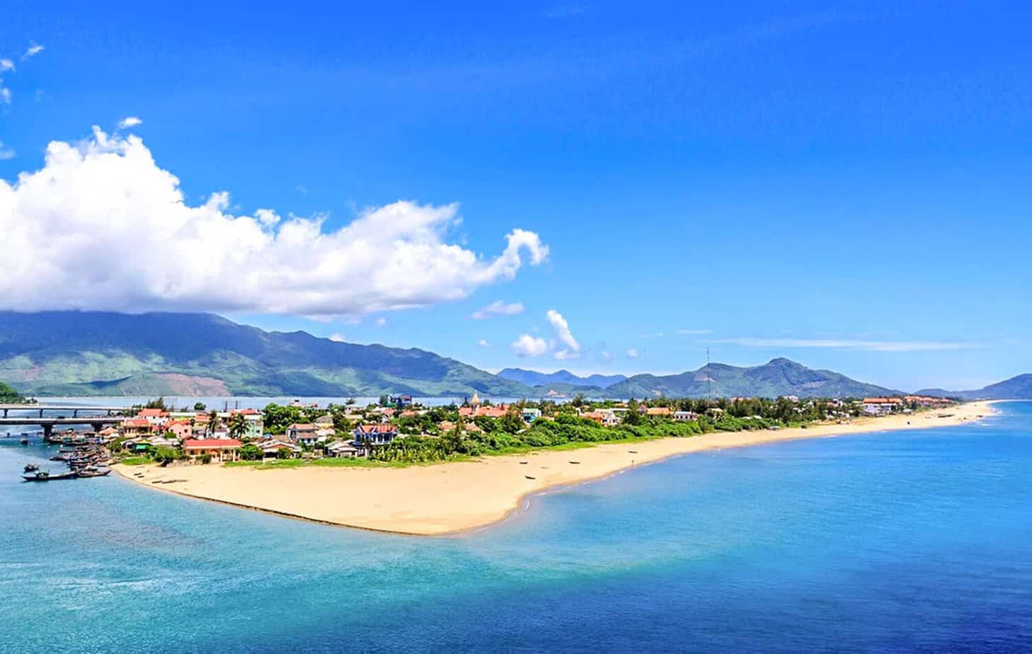 Beautiful beaches in Vietnam - Lang Co Beach