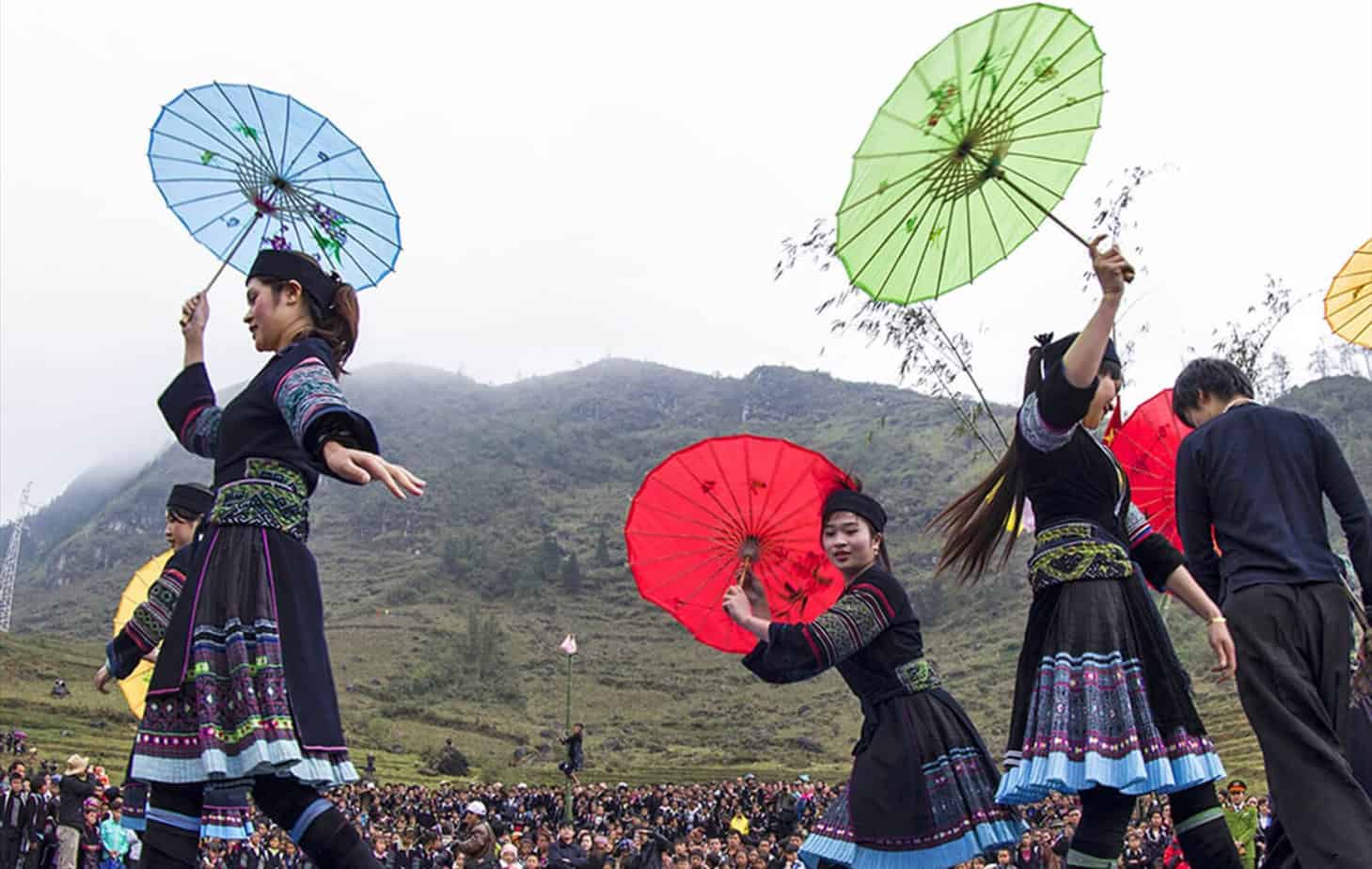 Top 12 things to do in Ha Giang - Attend Khau Vai Love Market