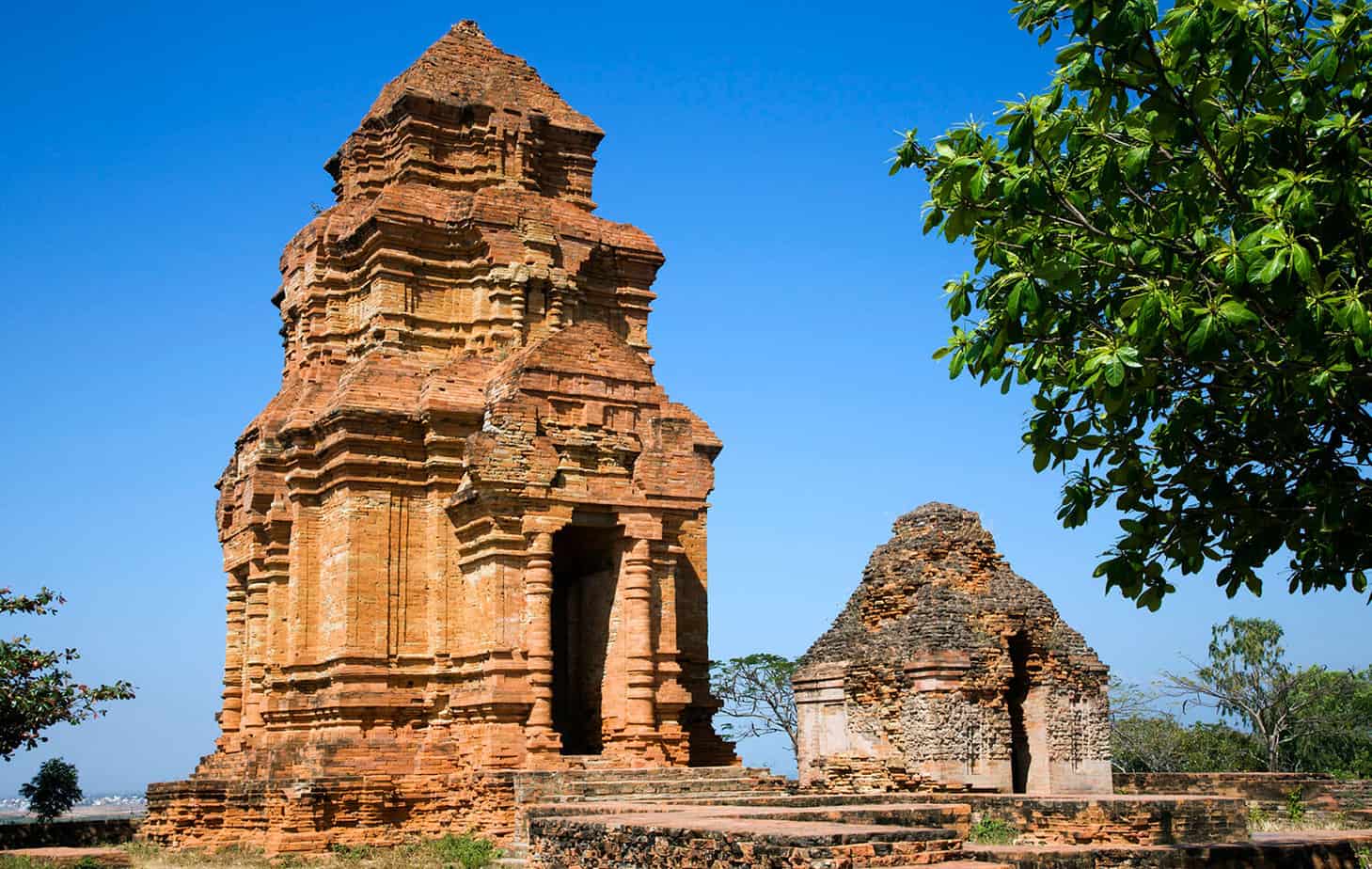 Po Sha Nu Cham Towers