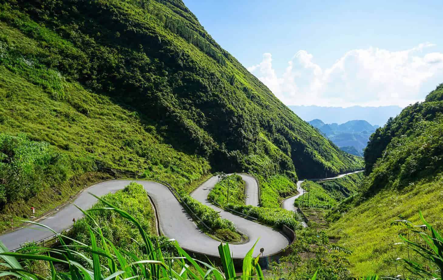 Best Things to Do in Ha Giang - Ride Tham Ma Pass