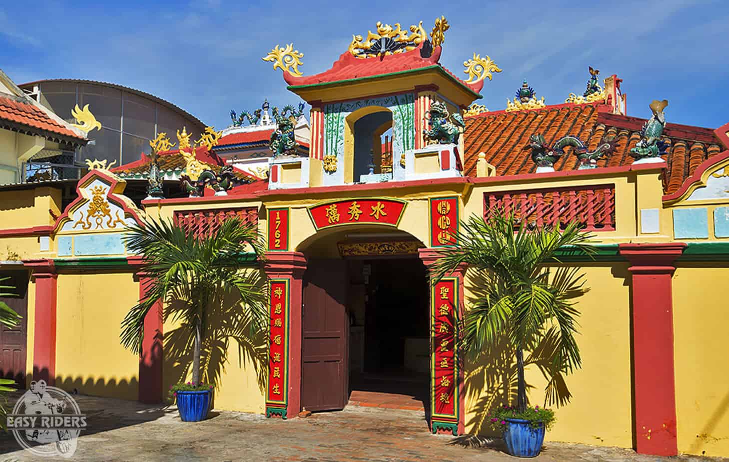 Van Thuy Tu Temple - Phan Thiet, Binh Thuan