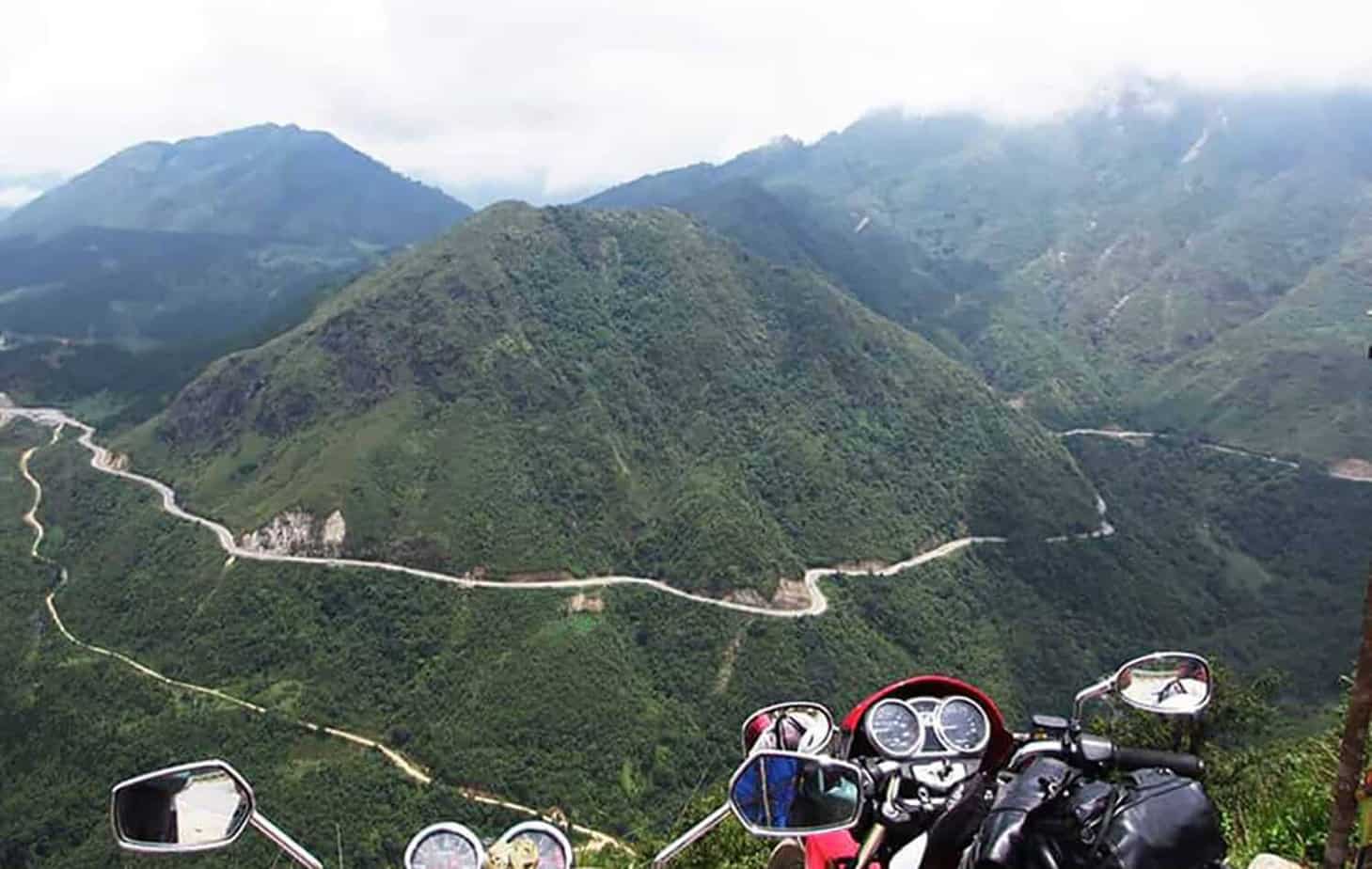 Mountain Passes in Northern Vietnam - O Qui Ho Pass