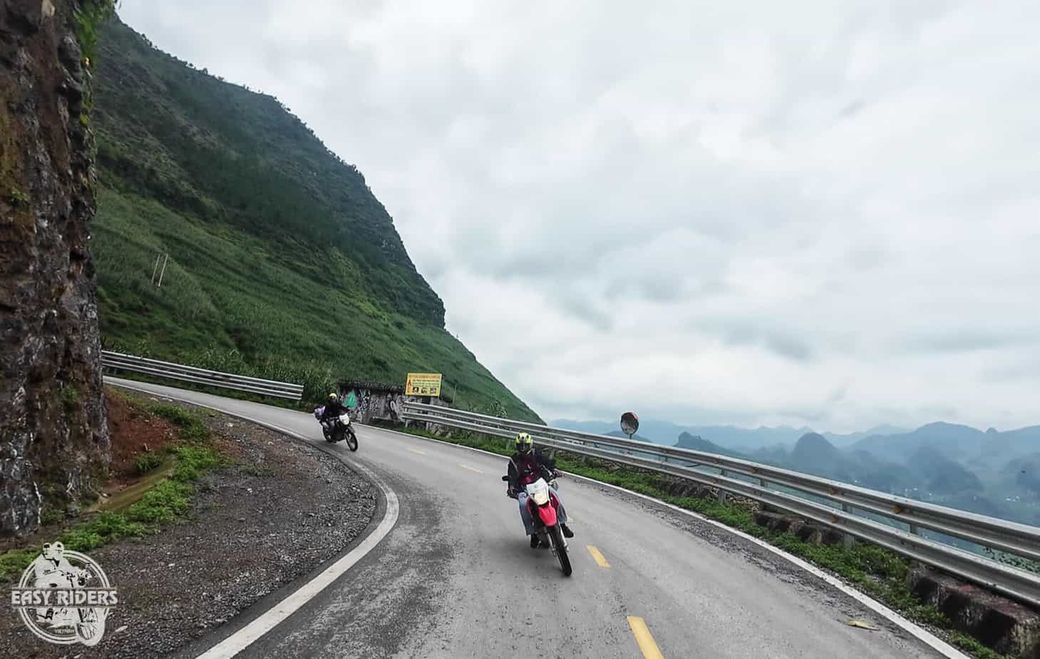 DAY 3: DU GIA - BAO LAC (130 KM - 3 HOURS RIDING)